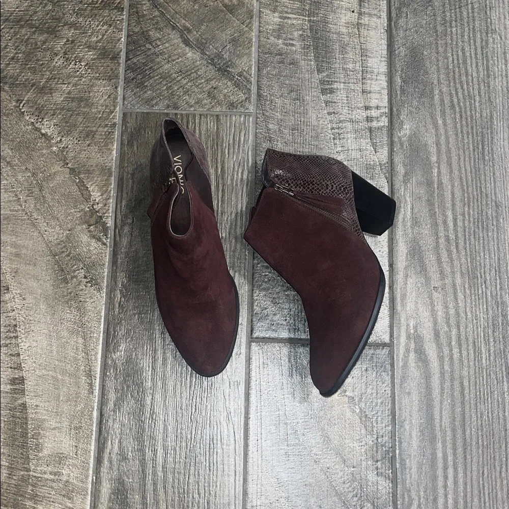Vionic Burgundy suede leather Ankle 3” heel Boots - Picture 1 of 4